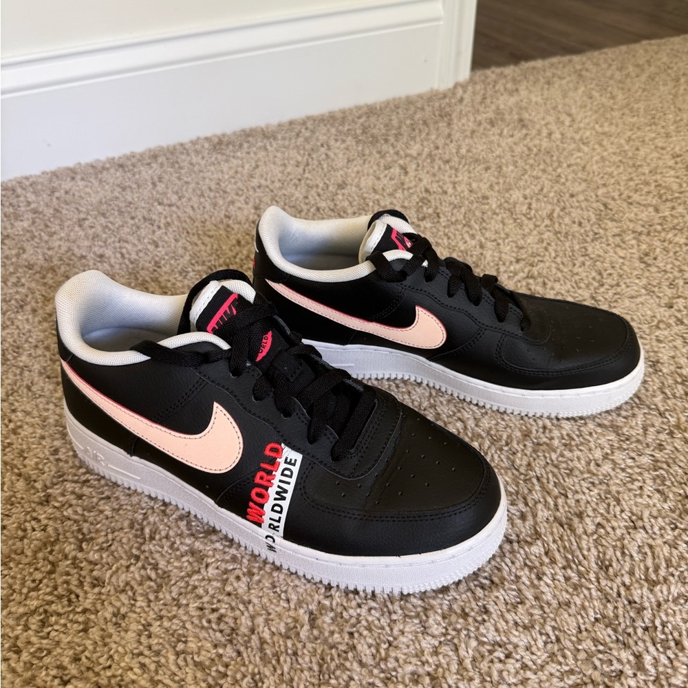 Nike Air Worldwide Shoes